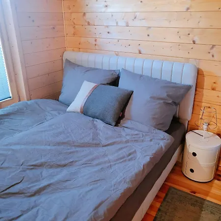 307 - Tiny Elbhouse Bleckede