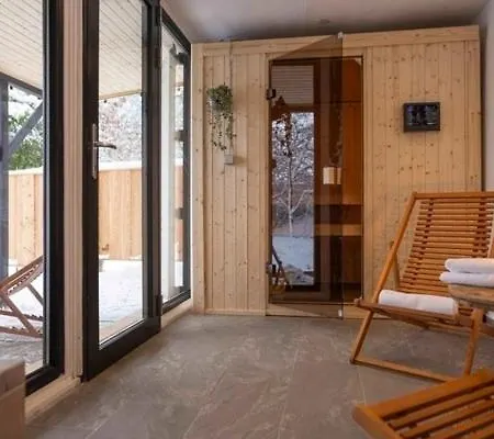 307 Tiny Elbhouse